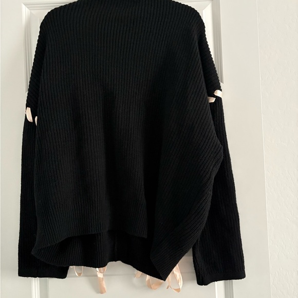 PrettyLittleThing Black Cardigan with Pink Ribbon Details - Picture 6 of 6